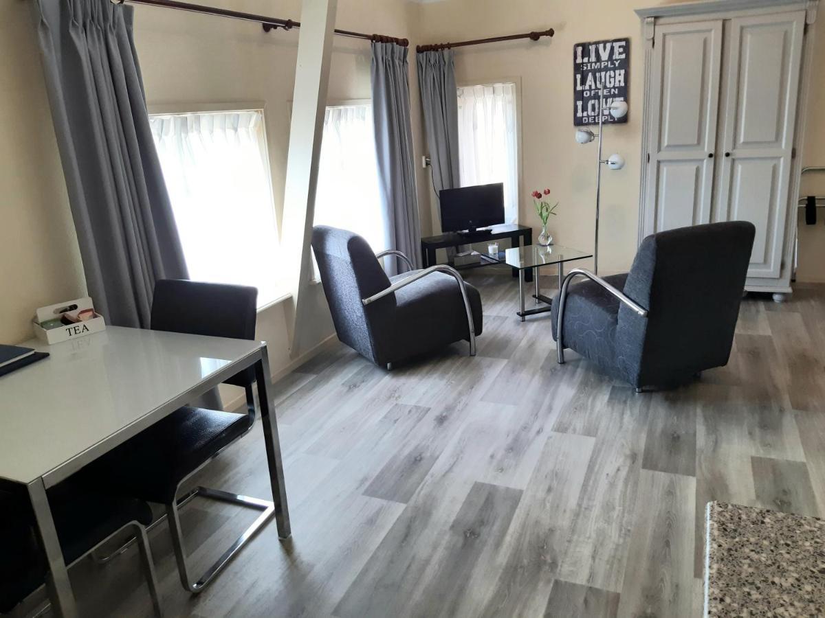 Logement 'De Witte Klok' Oude Bildtzijl Exterior foto