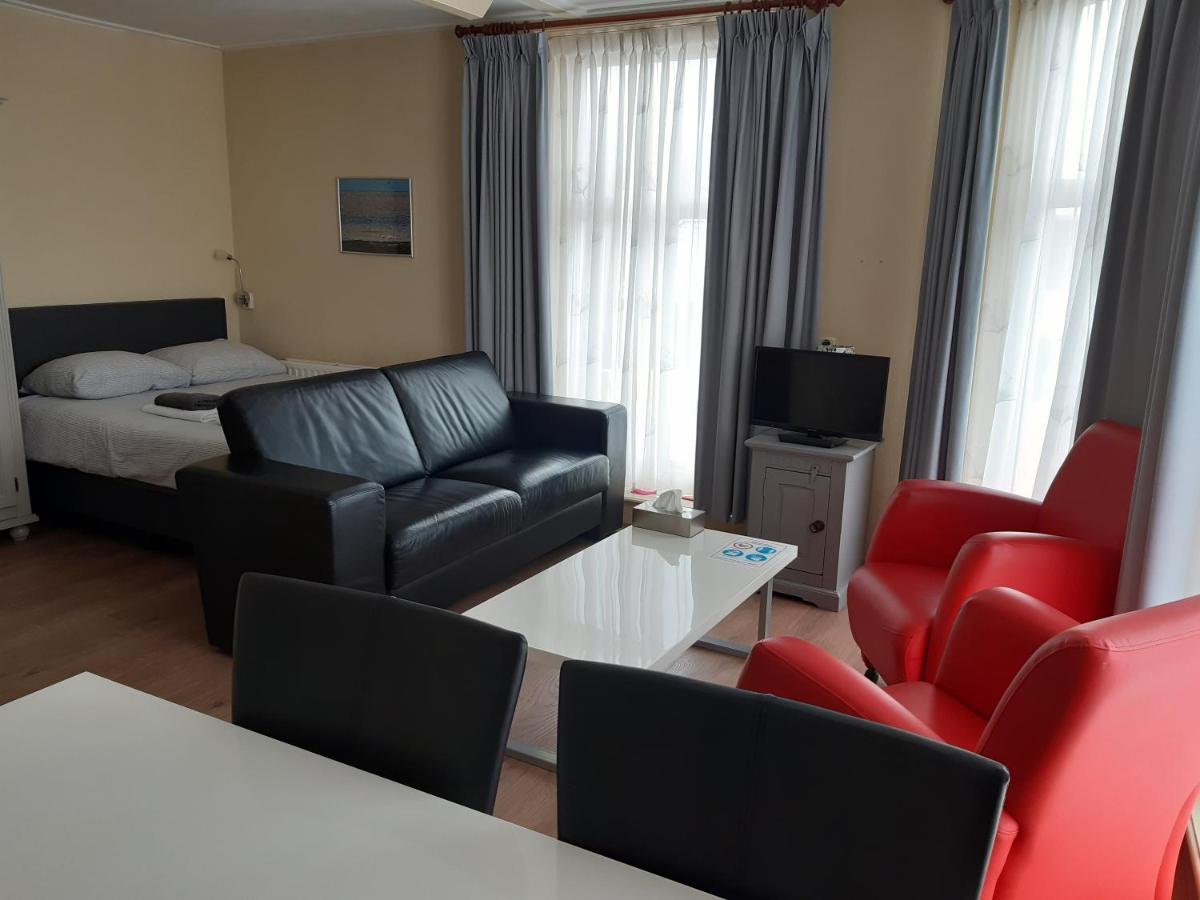 Logement 'De Witte Klok' Oude Bildtzijl Exterior foto